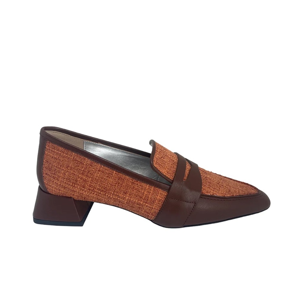 Suzanne Rae Pointed Loafer in Rust/Sequoia size 39 New in box! NWT - Picture 2 of 7